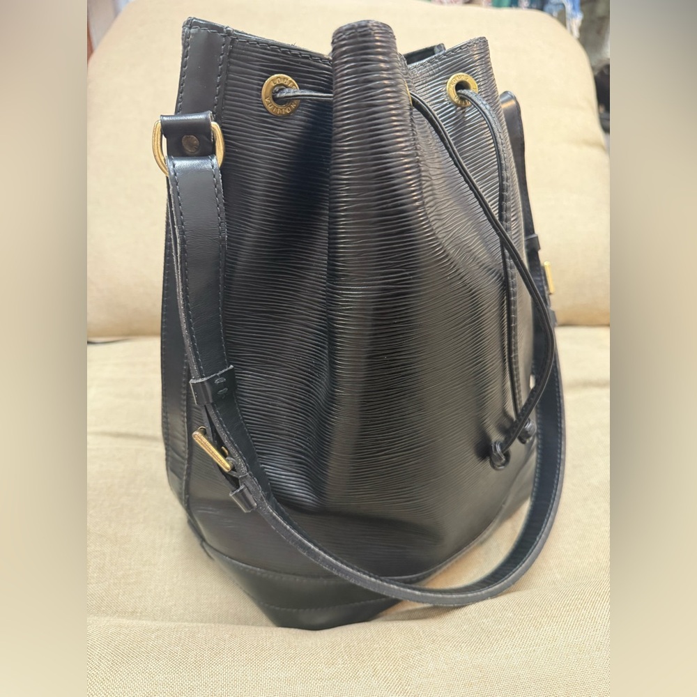 Louis Vuitton Epi Noe Vintage
